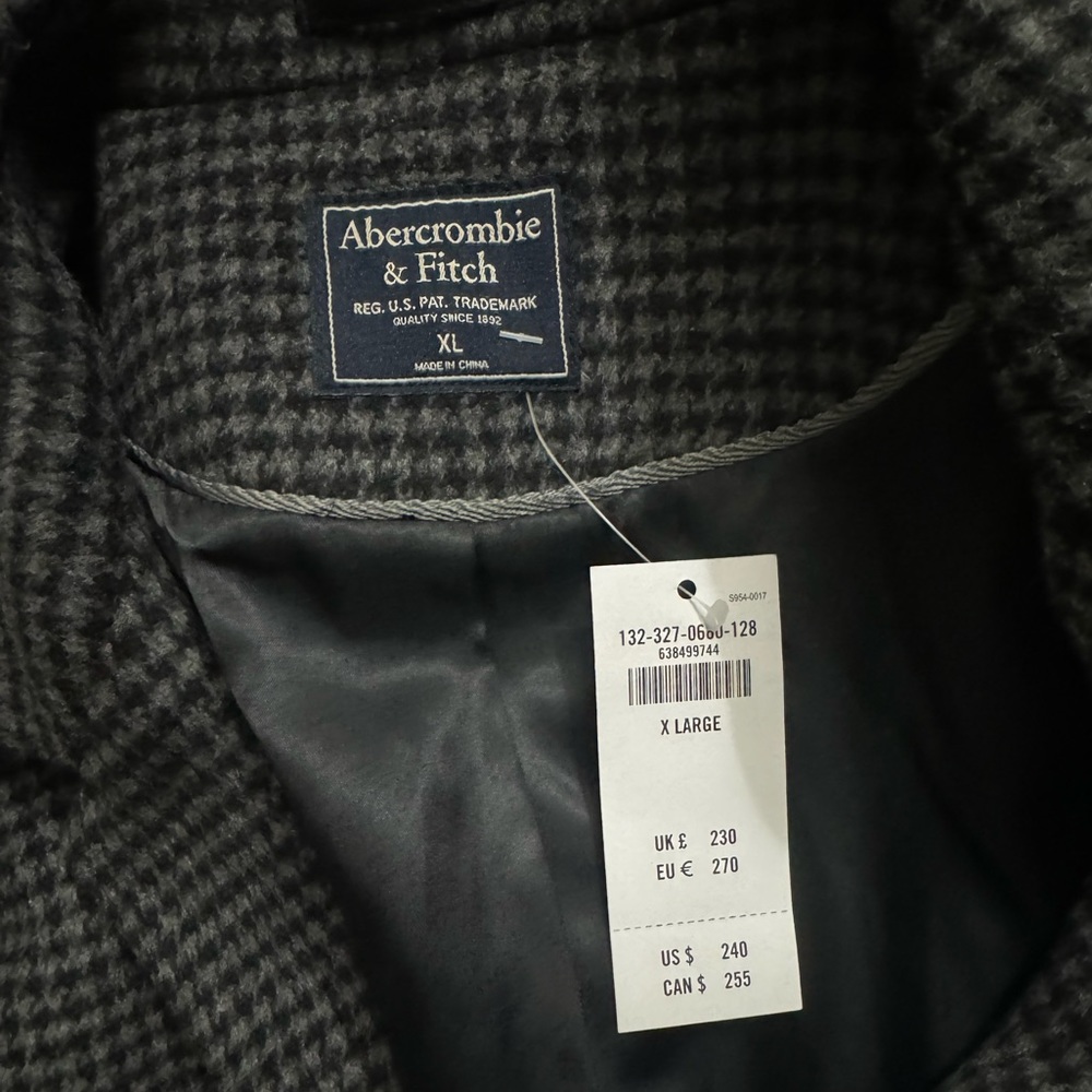 Abercrombie & Fitch wool-blend men’s coat